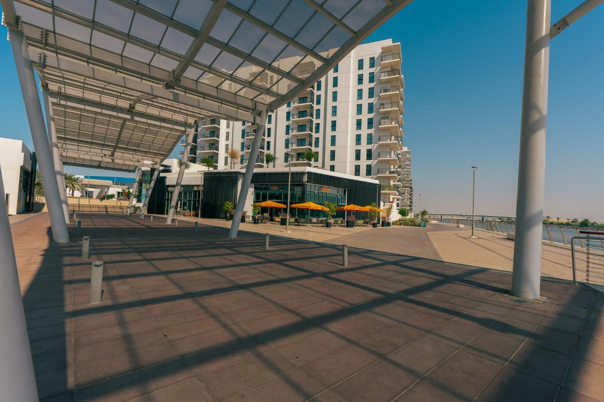 Appartement Otolo Homes On Yas Island With Complimentary Yas Theme Park Tickets *