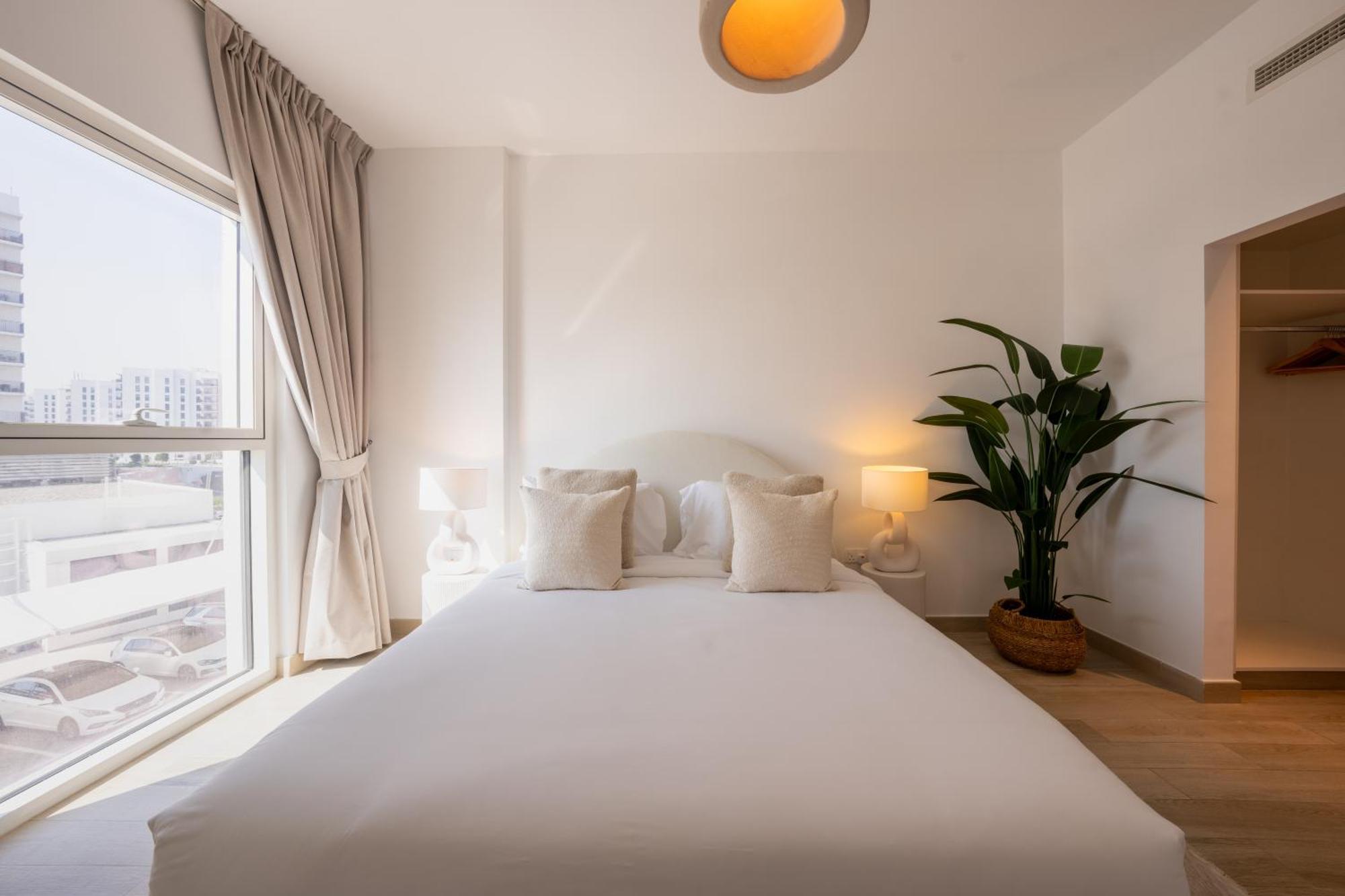 Otolo Homes On Yas Island With Complimentary Yas Theme Park Tickets Abu Dhabi