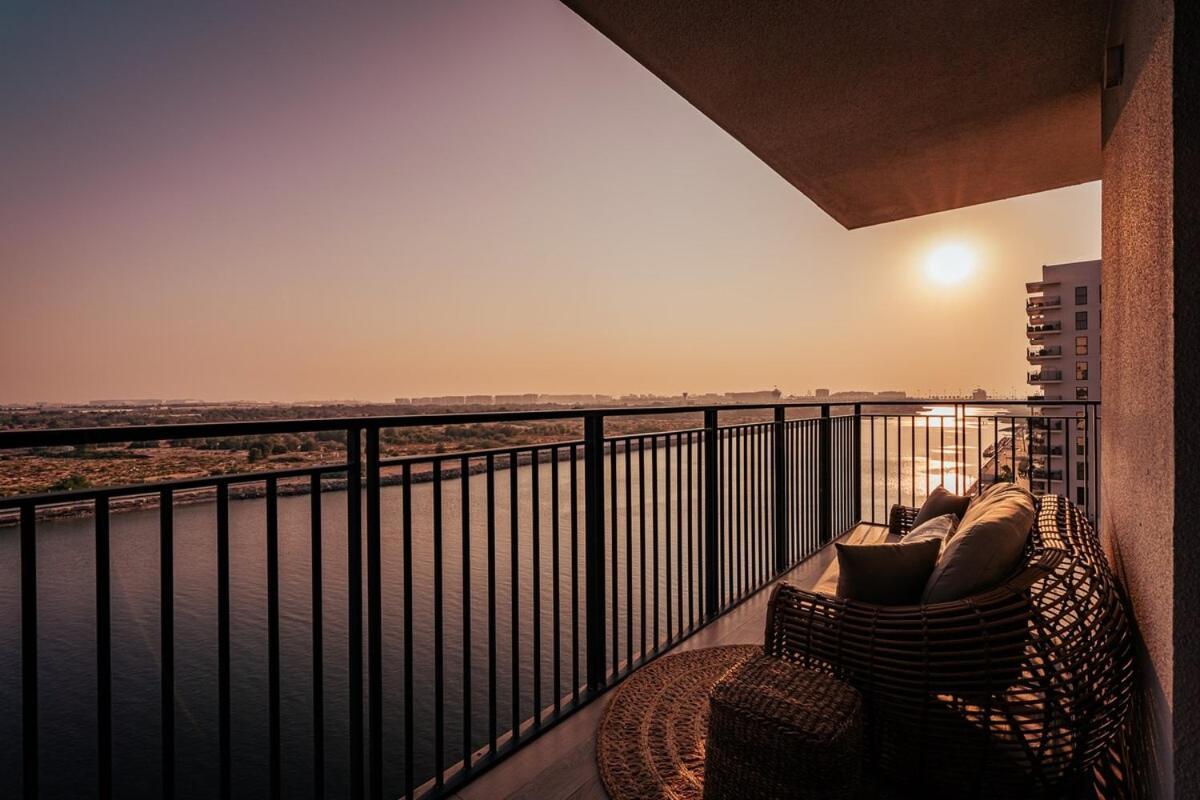 Otolo Homes On Yas Island With Complimentary Yas Theme Park Tickets * Abu Dhabi